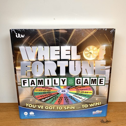 Wheel fortune family game - of,